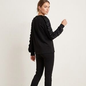 J Jason Wu Women's top Black Sweatshirt Ruffle Sleeve size Large